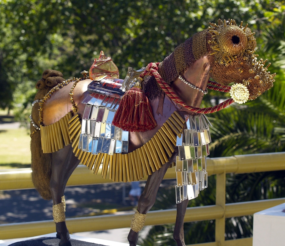 Animal metal colorful