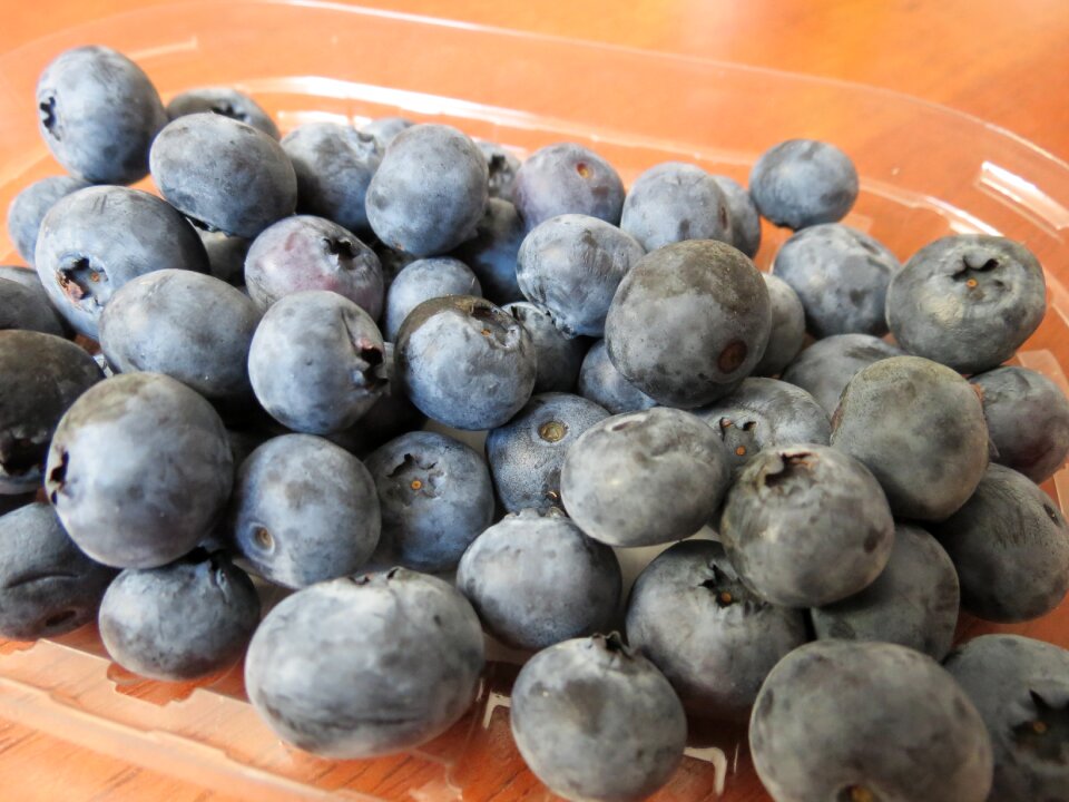 Fruit jagoda violet