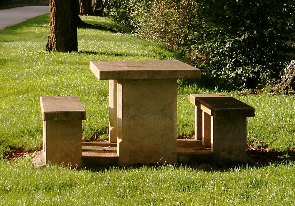 Armançon nature picnic table