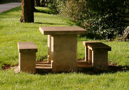 Armançon nature picnic table