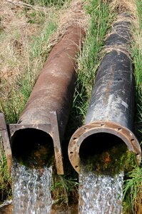 Drainage fluent metal