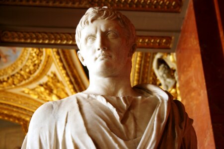 Roman emperor sculpture louvre