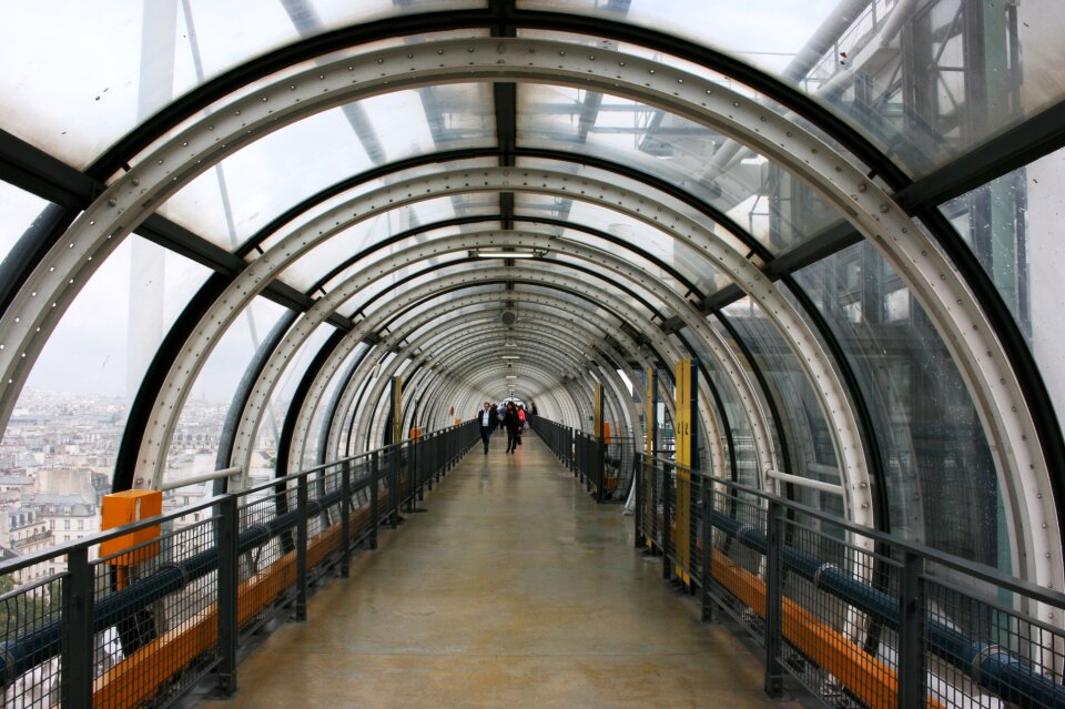 Tunnel modern architecture paris