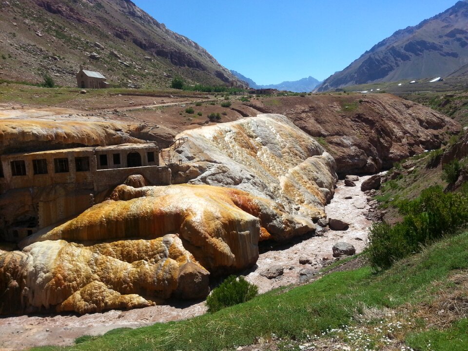Mountain sulphur stone