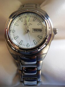 Wrist watch clock minutes