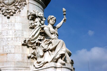 Monument republic paris photo