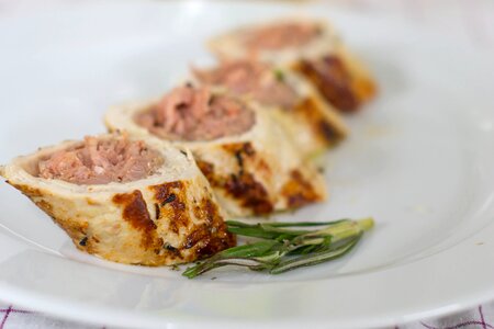 Food chicken roll