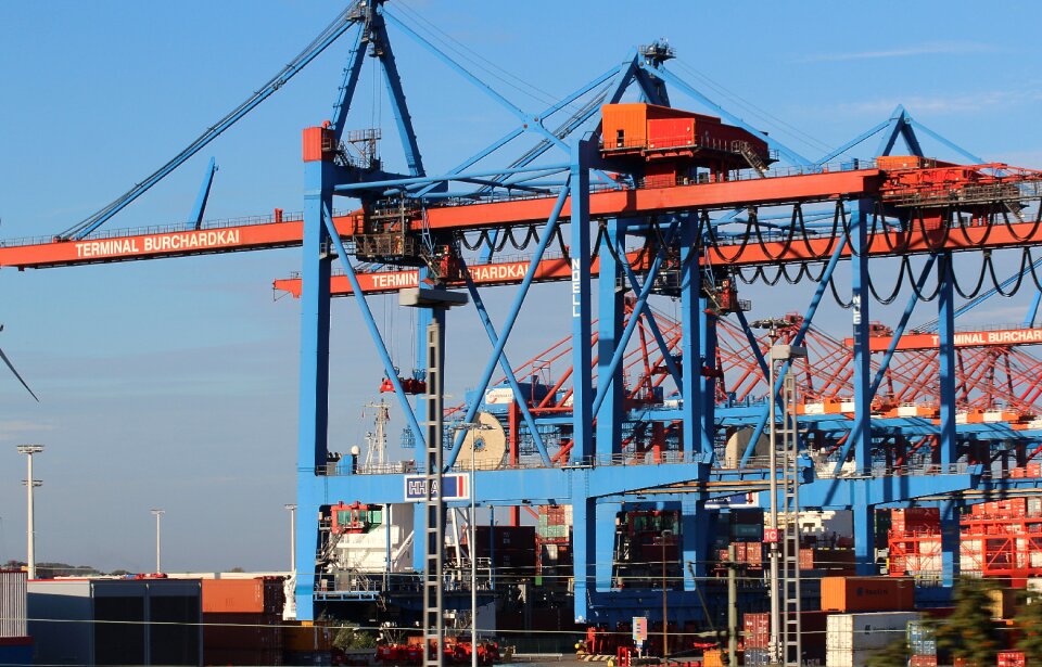 Lift loads load crane ship crane