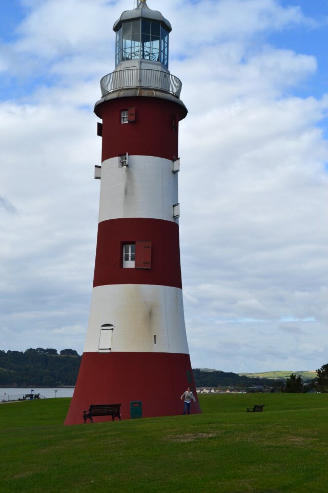 Lighthouse white red