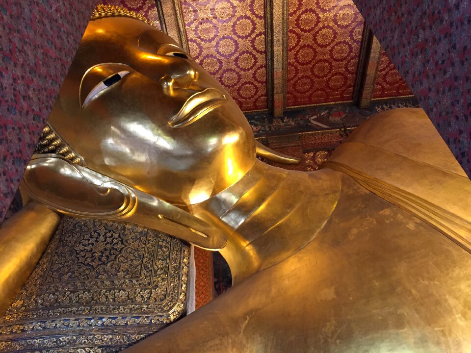 Statue religious ancient
