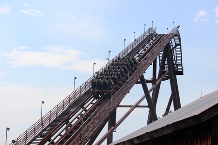 Amusement park entertainment