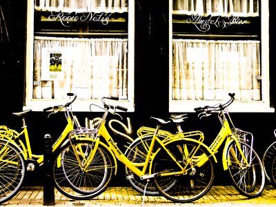 Café street bicycle photo