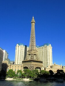 Bellagio eiffel tower skyscraper