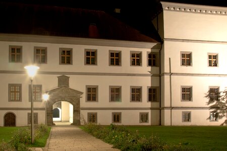 Places of interest architecture middle ages