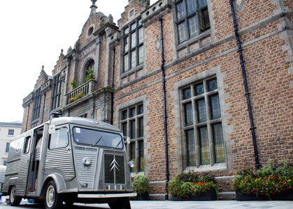 Lorry retro building