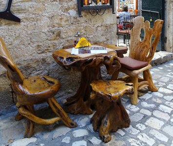 Alley seating arrangement table photo