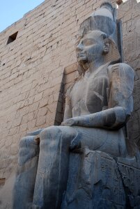 Egypt statue temple
