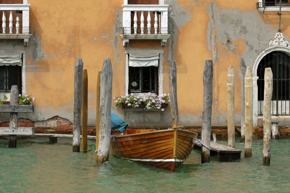 Barca channel italy