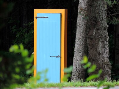 Door open strange