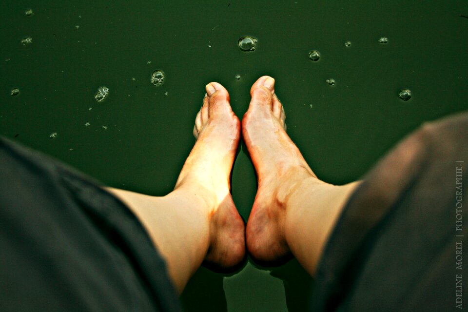 Water bubbles green