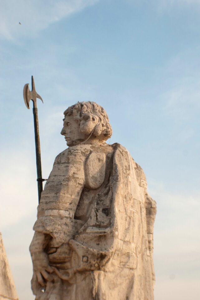 Statue vatican italy