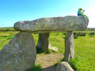 Cornwall south gland dolmen