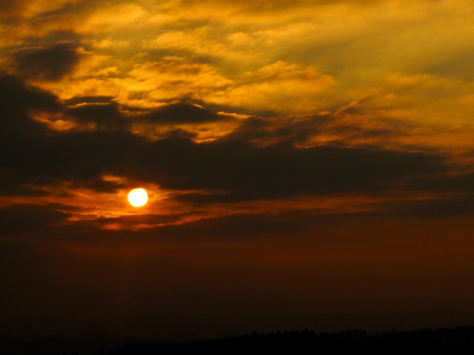 Orange light horizon