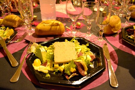 Plate knife glasses