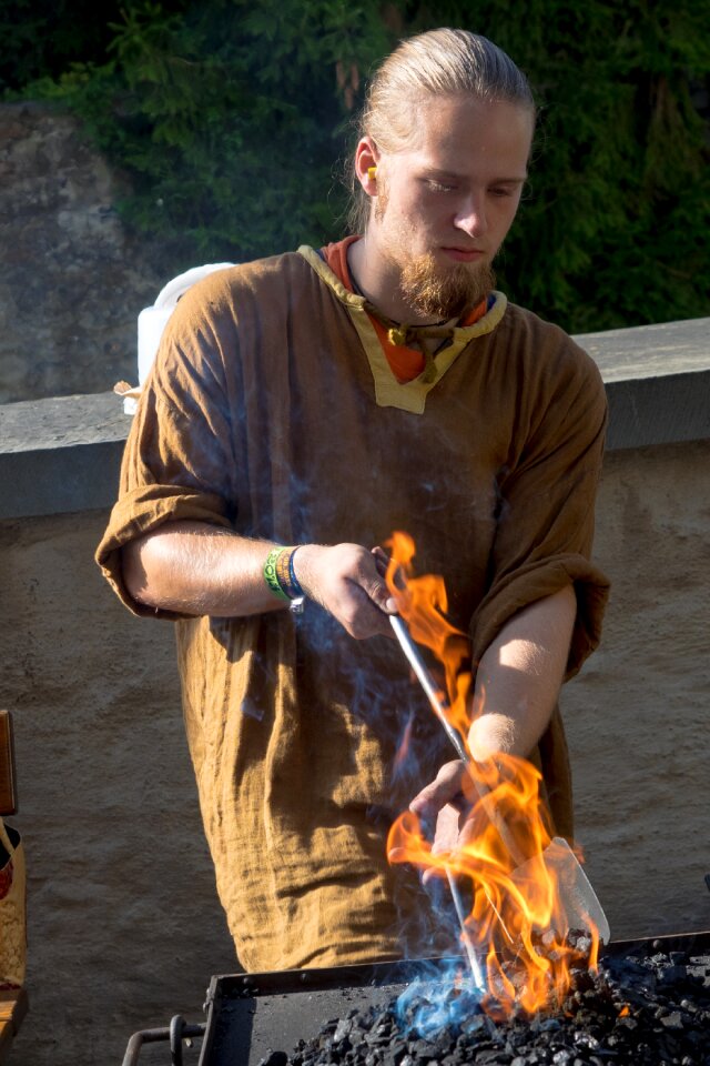 Hammer forge craft