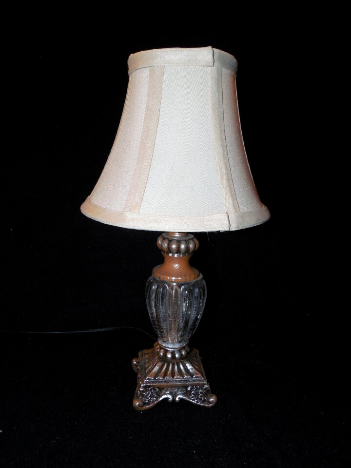 Table lamp lighting ambience