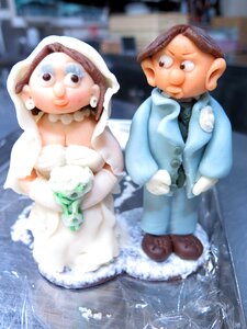 Doll wedding cake photo