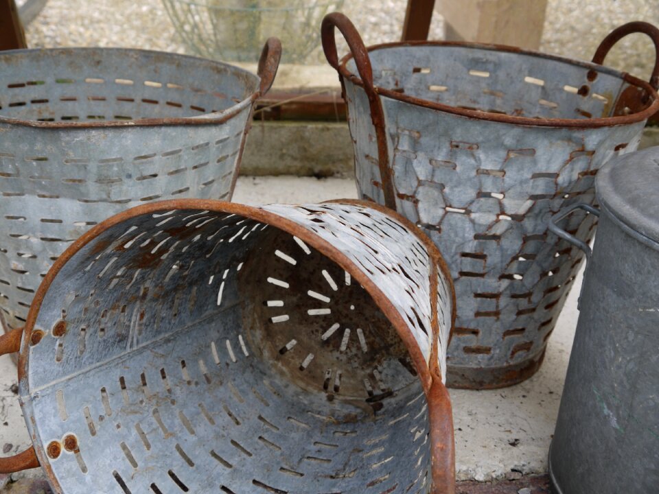 Baskets metal rusty