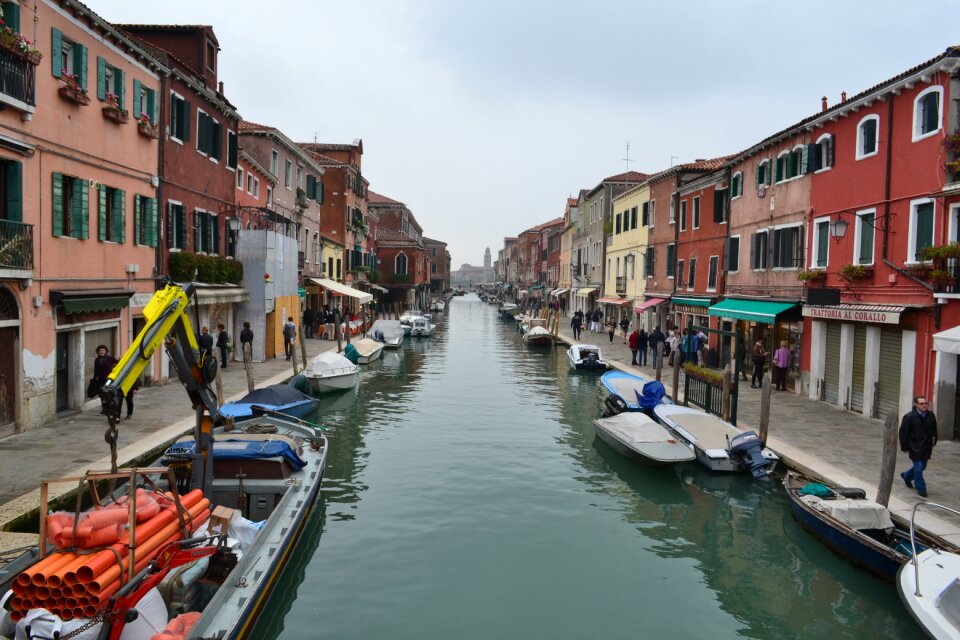 Docks channel venetian