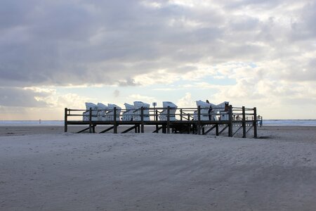 Clubs sand sea