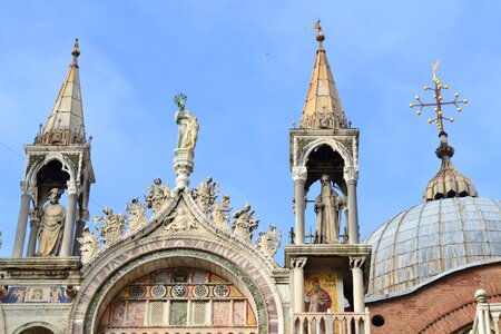 Palace venetian sculpture photo