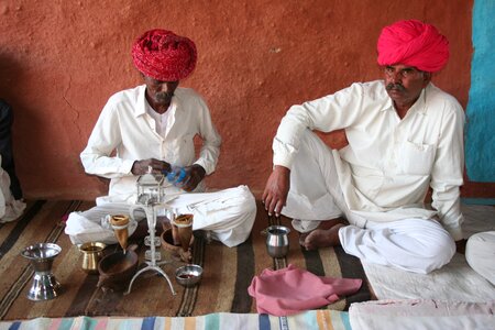 Men turbans opium photo