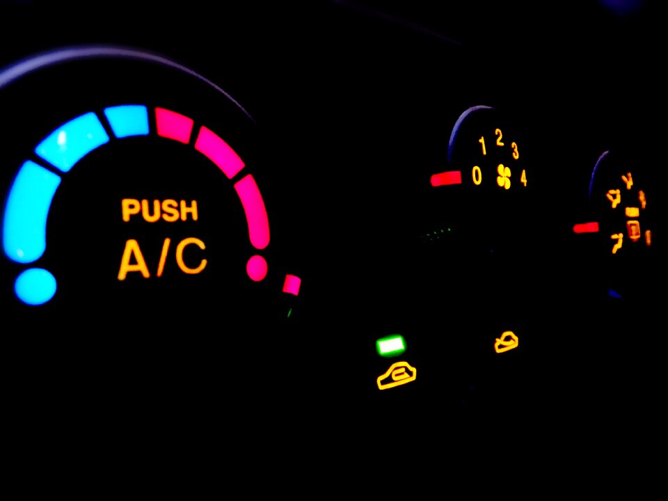 The instrument panel air conditioning lighting
