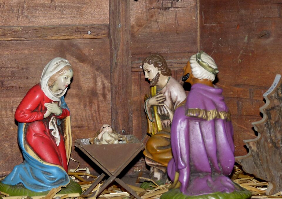 Advent nativity scene maria