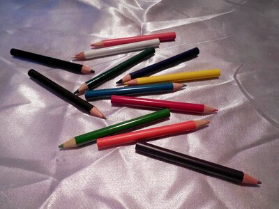 Colour pencils crayons colored pencils