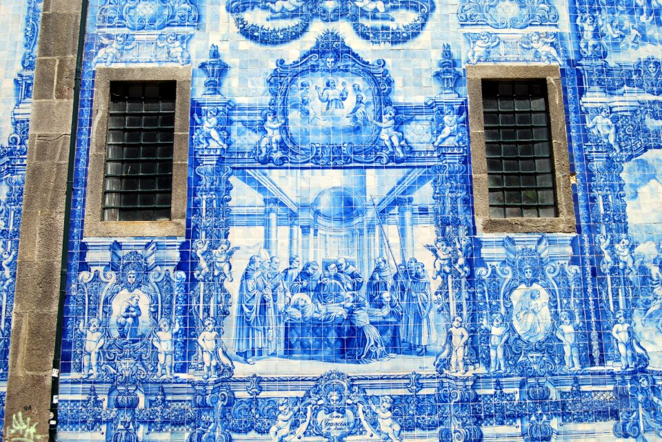 Windows church oporto