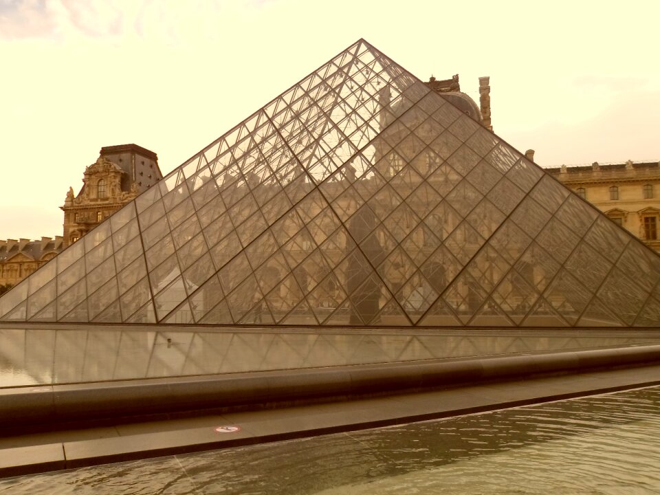 France museum glass pyramid