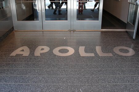 Floor entrance door