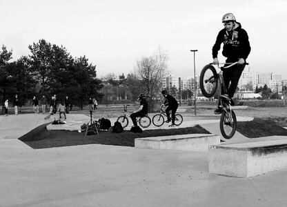 Skateboard boy round