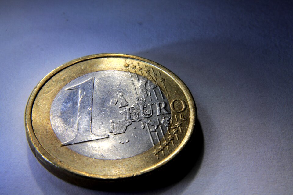 Currency metal loose change