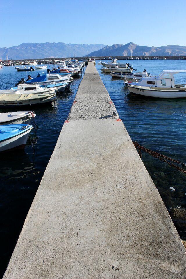Port boats concrete