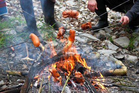 Sausages fire toasting