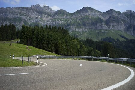 Alpine mountains route