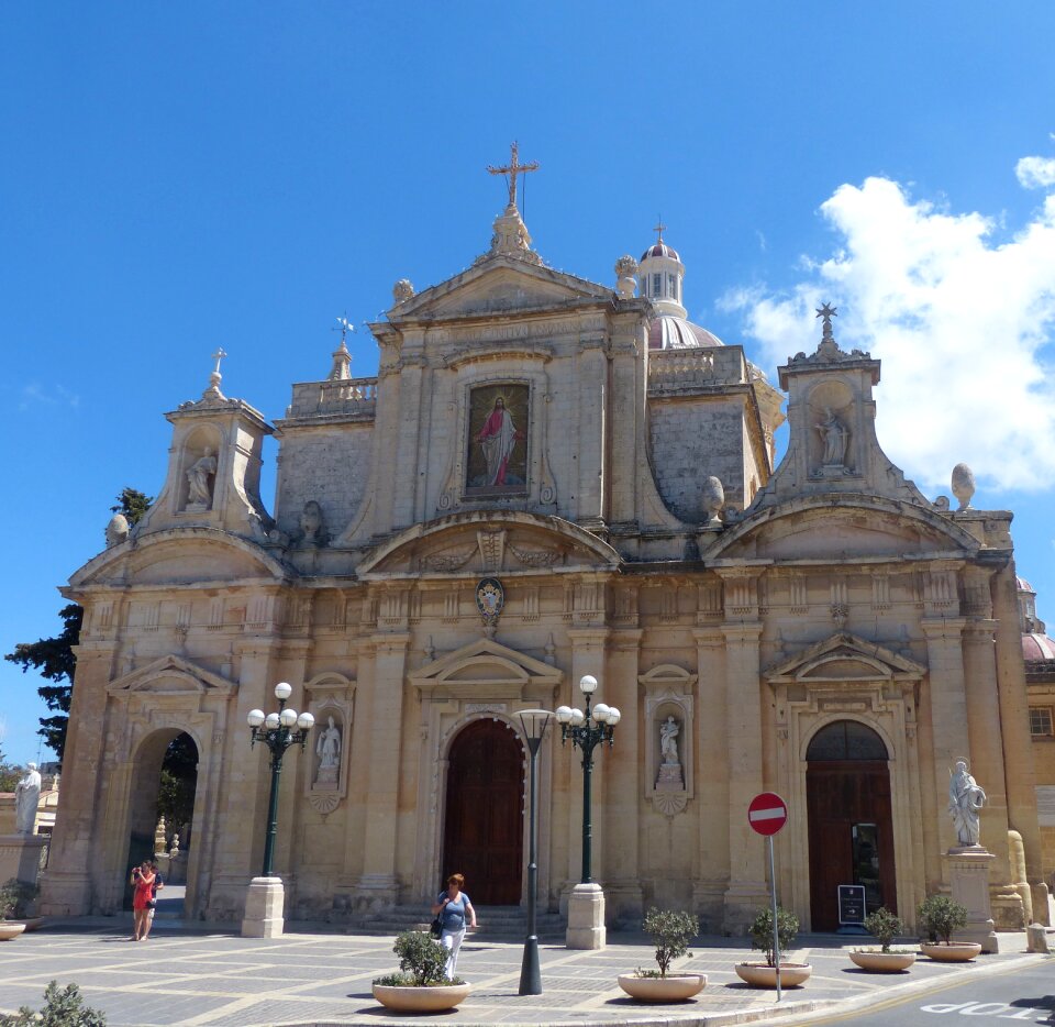 Catacombs malta baroque
