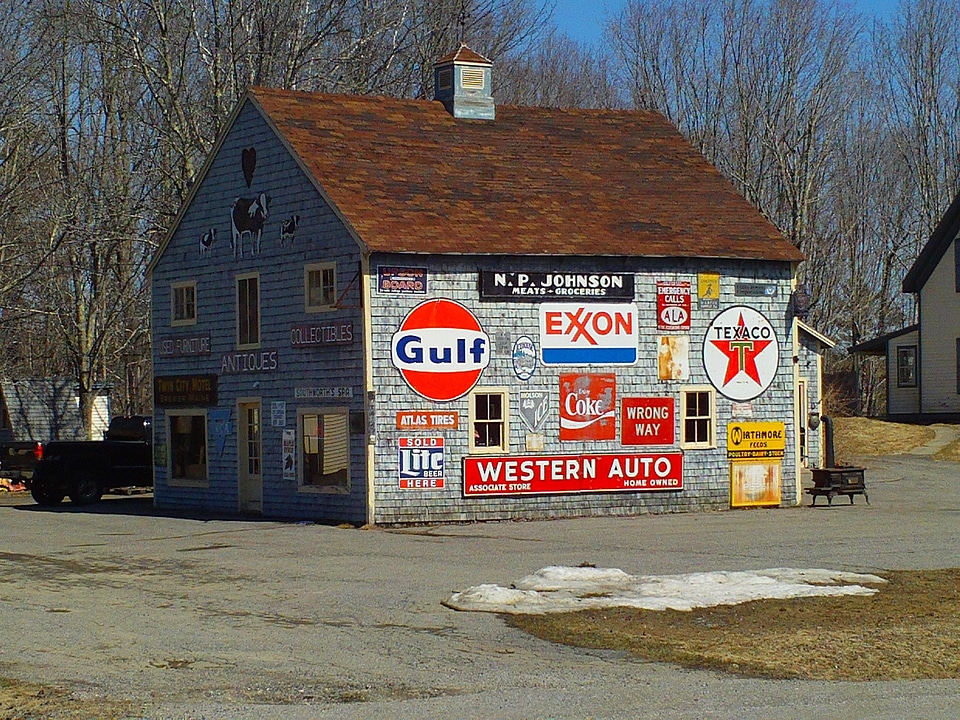 House advertisement building