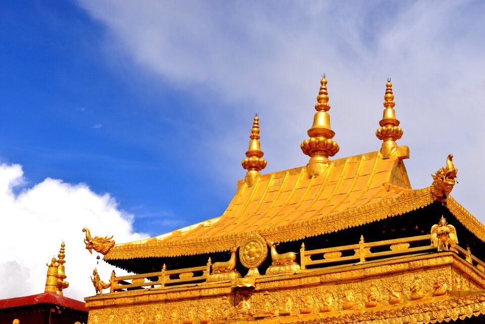 Temple china gold